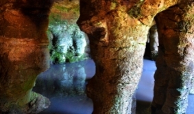 Imagen de cuevas naturales
